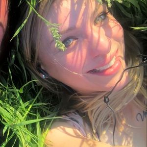 Meet your Posher, Sabrina